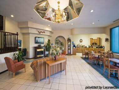 Ramada By Wyndham Hendersonville Exterior foto